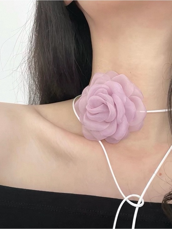 Jewelry - Delicate Flower Choker Necklace